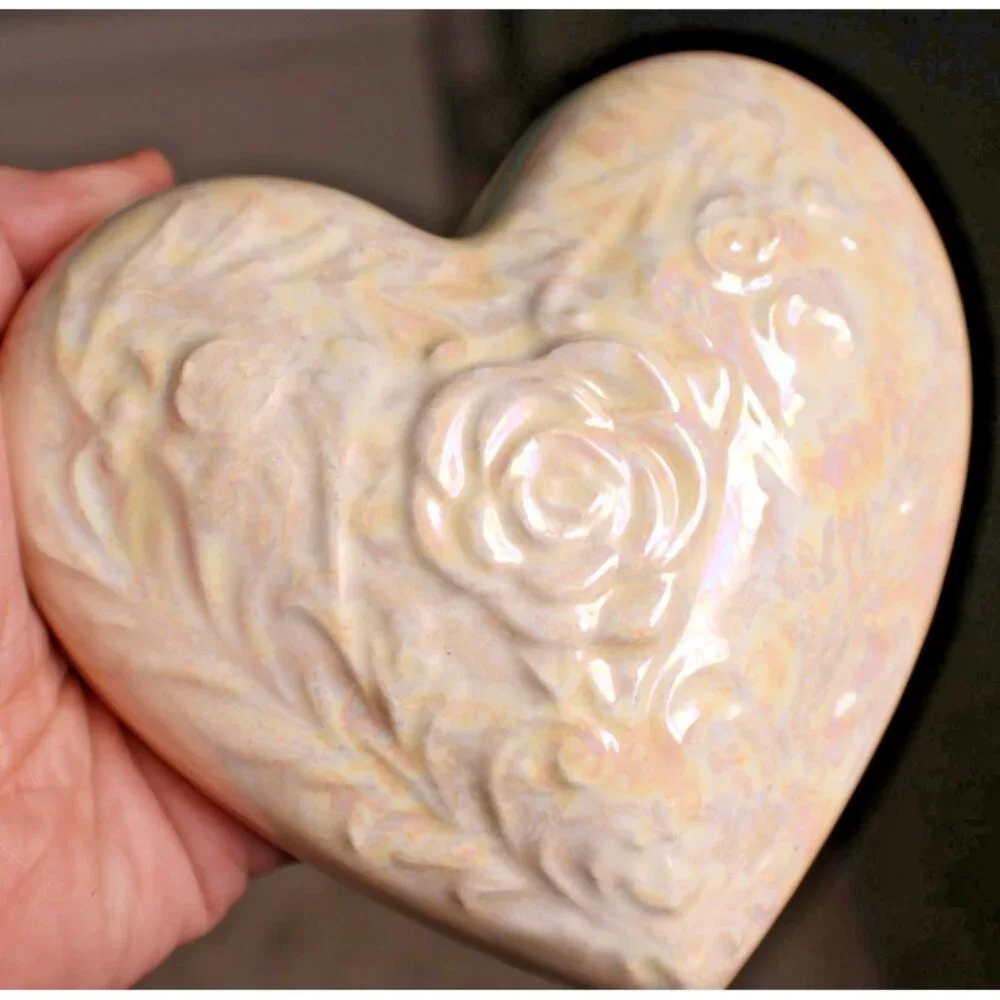 Opalescent Iridescent Ceramic Heart Trinket Box Embossed Rose Lid Vintage 1983